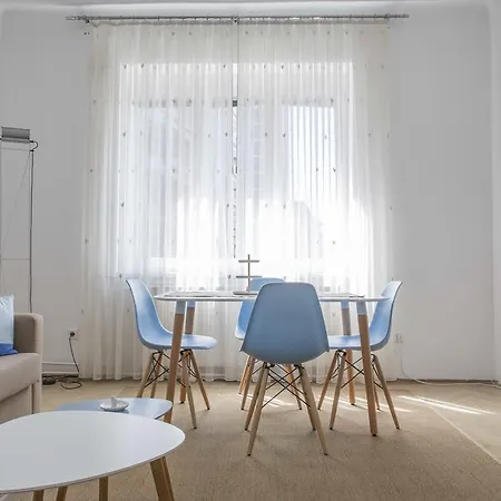 Taya Apartment *